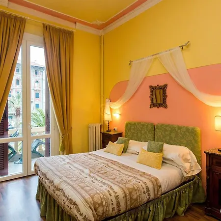 Old Style Sea View Viareggio